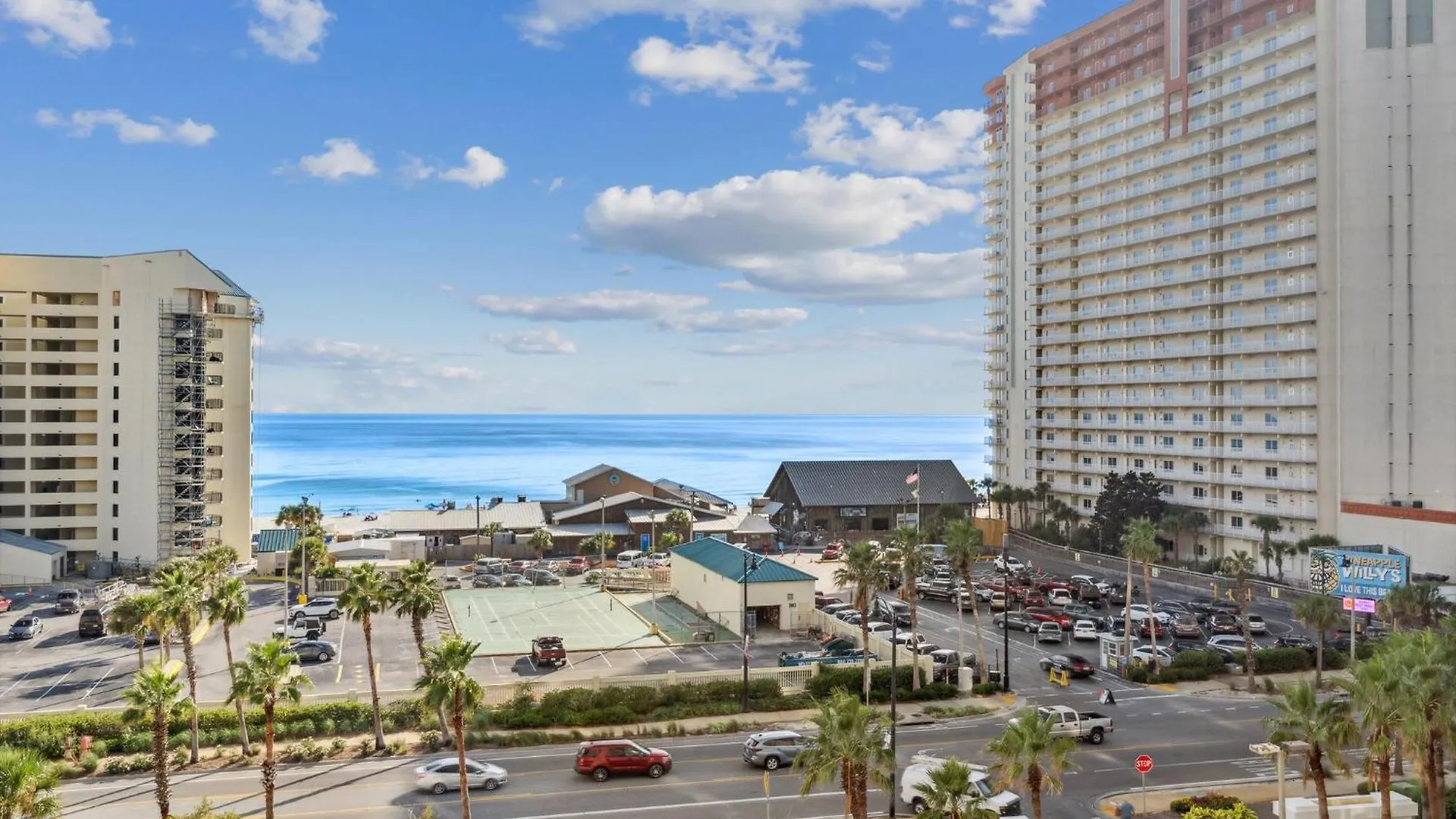 The Beach Scene At Laketown Wharf #524 By Nautical Properties Panama City Beach 0*,